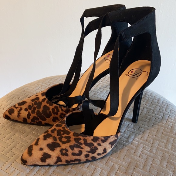 NEW Delicious Leopard Print Pump Hills| No Box - Picture 4 of 8